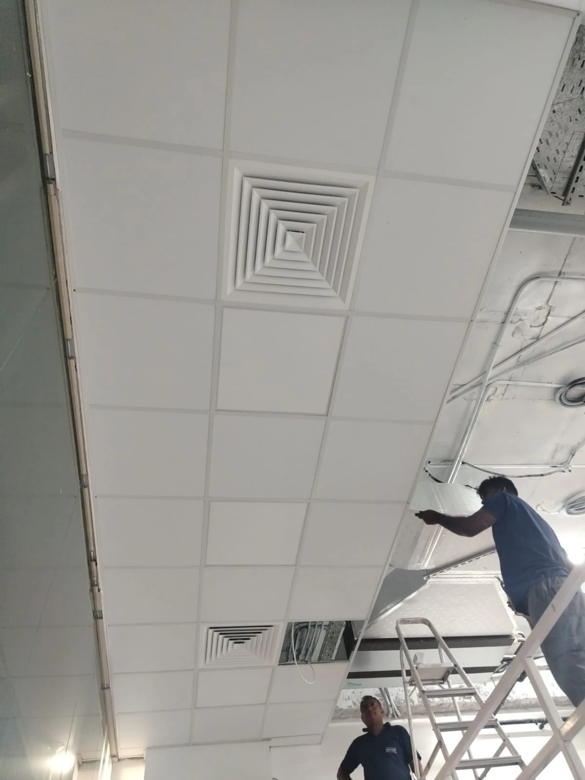 Ceilings & fit-out